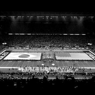 NFL Packers x Eagles - Bandeiras do Brasil e dos EUA na Neo Química Arena