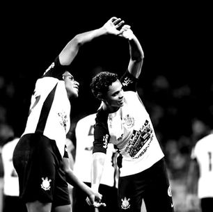 Corinthians vence o Capivariano por 3 a 0, confirma força do Terrão e entra na briga pela liderança do Paulistão