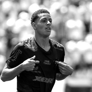 O Corinthians está em negociações avançadas para vender Denner, lateral-esquerdo de 16 anos, ao Chelsea.