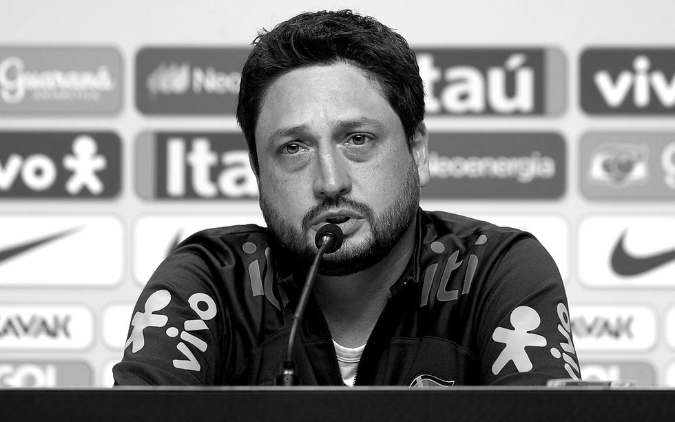 Arthur Elias retorna ao CT Joaquim Grava e destaca papel do Corinthians em sua carreira
