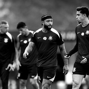 Corinthians treina e confirma ausências de Memphis Depay e Gabriel Paulista antes do Vasco