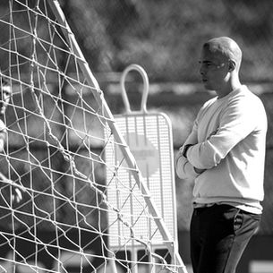 Júlio César confirma que retorno de Memphis ao Corinthians depende de renovação