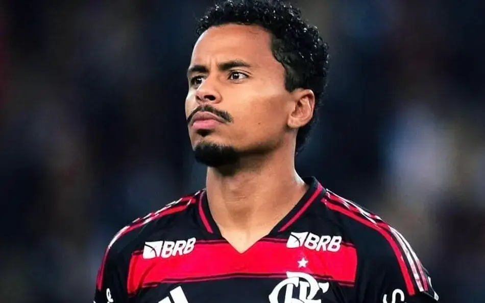 Allan foi campeão no Flamengo e chega para reforçar o Corinthians.