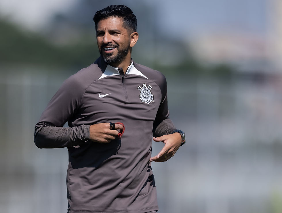 Emiliano Díaz mandou um recado à Fiel Torcida, após as negociações de retorno não seguirem.