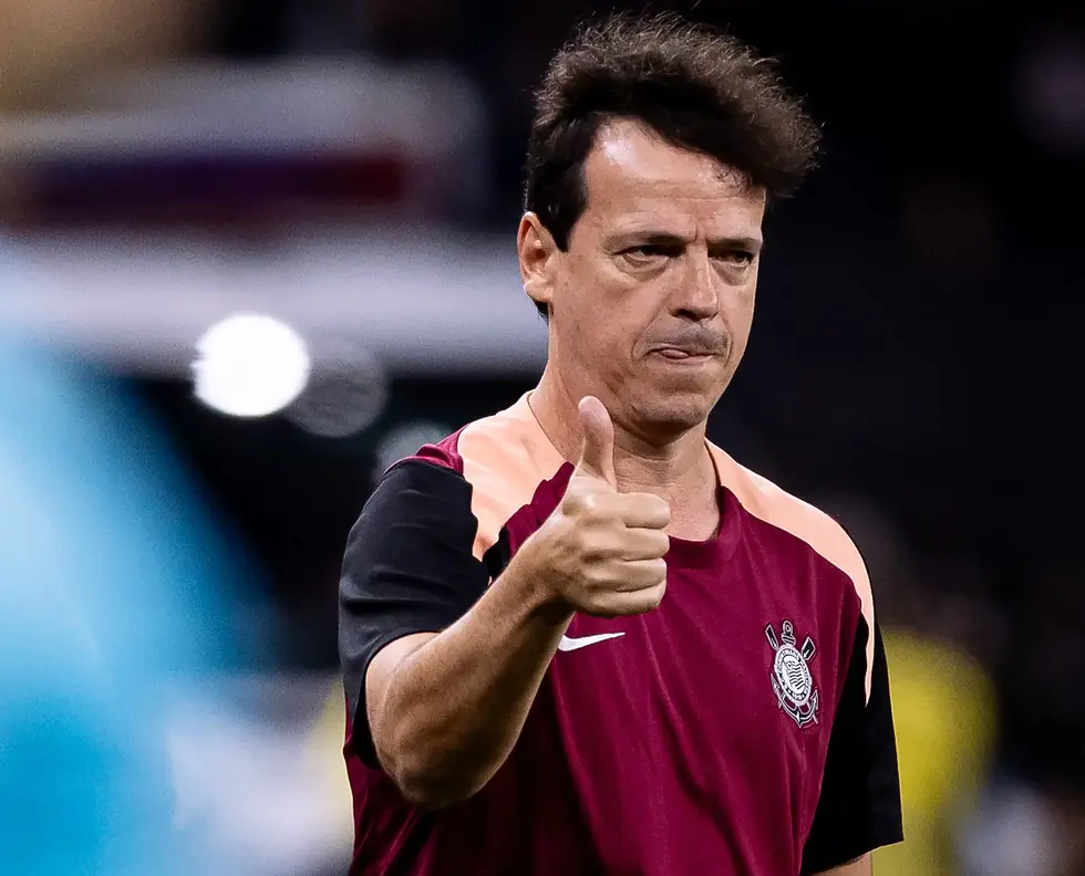 Fernando Diniz está sem tomar gols e sem perder desde sua chegada ao Timão.