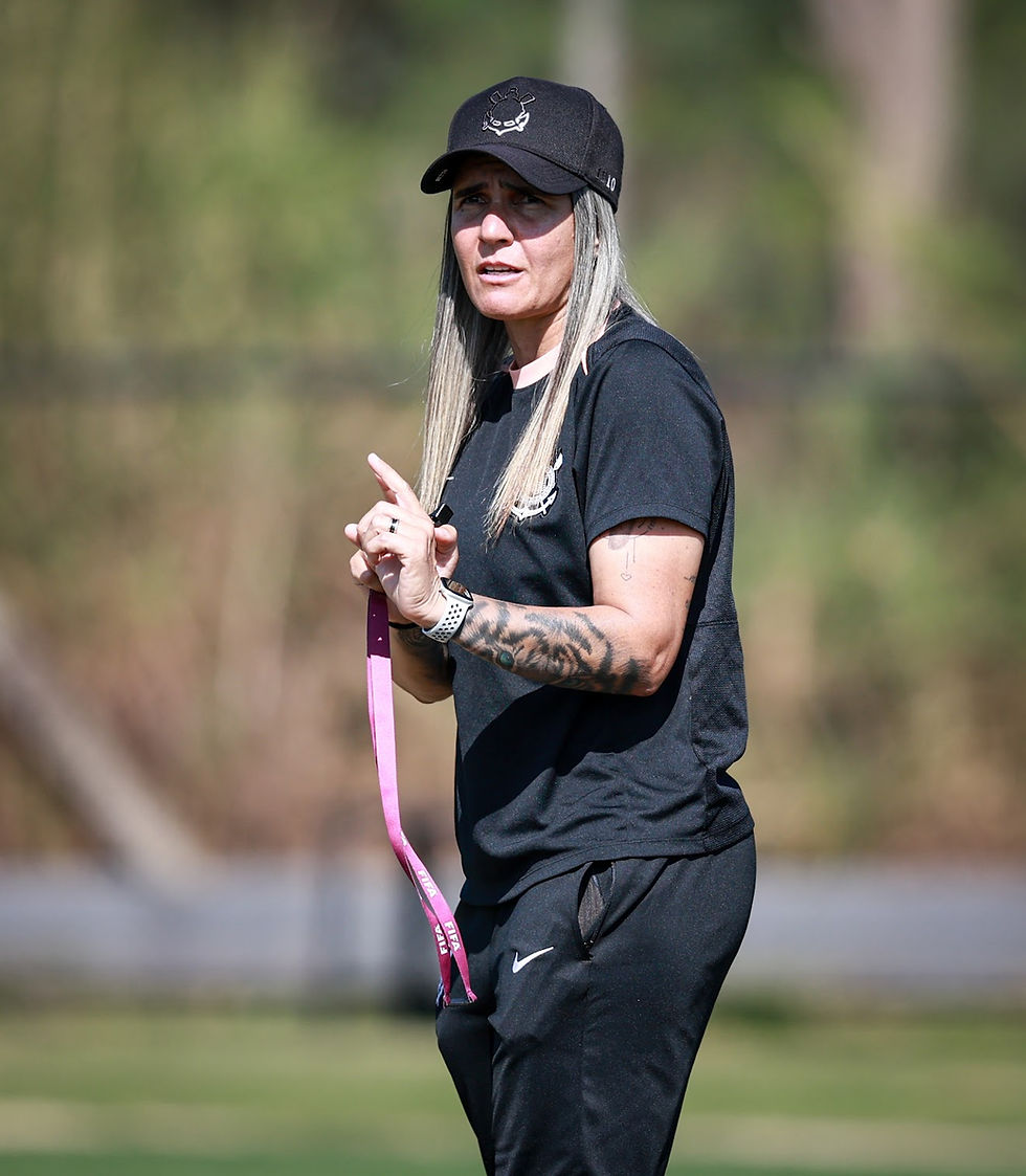 Emily Lima comandou o treino das Brabas do Corinthians.