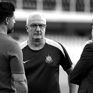 Marcelo Paz quebra o silêncio sobre pressão no Corinthians e reforça apoio a Dorival