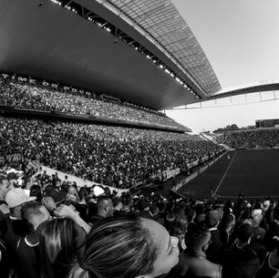 Fiel Torcida faz história: Corinthians bate recorde de público no futebol brasileiro