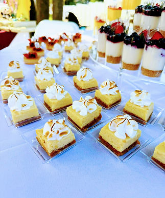 Lemon pie in mini plates