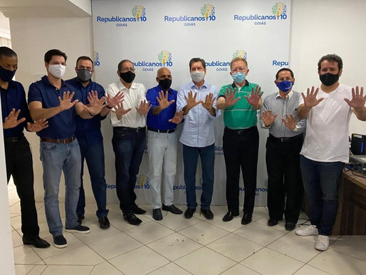 Maguito Vilela escolhe seu vice em foto que está mais para “Mãos Sujas”