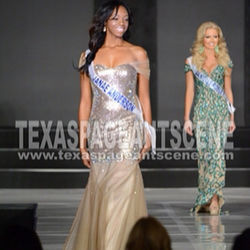 😄#MISSHOUSTONPAGEANT #my dress was sooo prettyyyy!!!_))