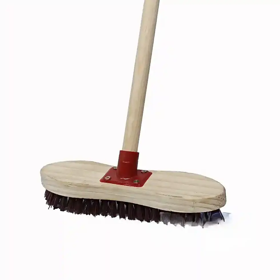Builders scrub brush with wooden handle