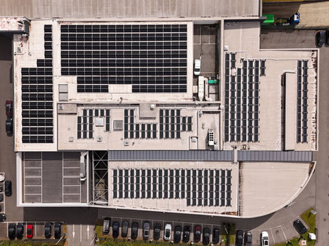 Porsche Center Antwerpen Wommelgem 560 zonnepanelen