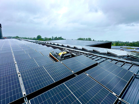 Roeselare, West-Vlaanderen 3450 zonnepanelen