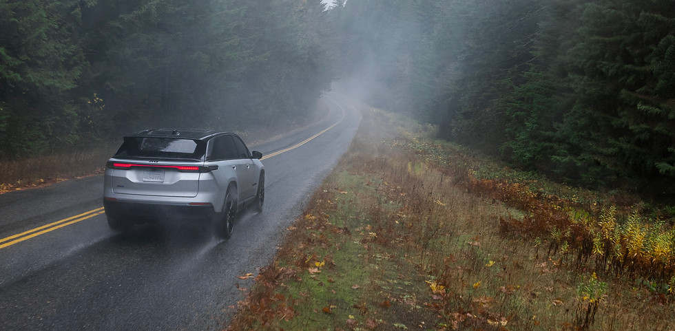 Wagoneer S in Silver Zynith