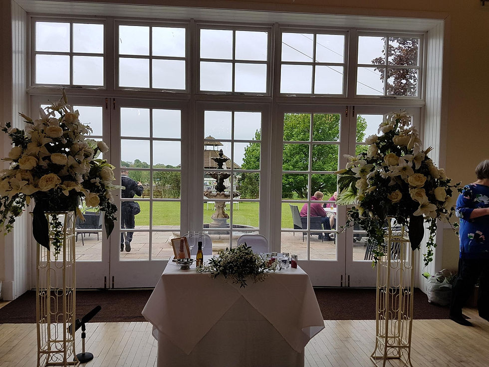 Thumbnail: Pedestal Flower Arrangement