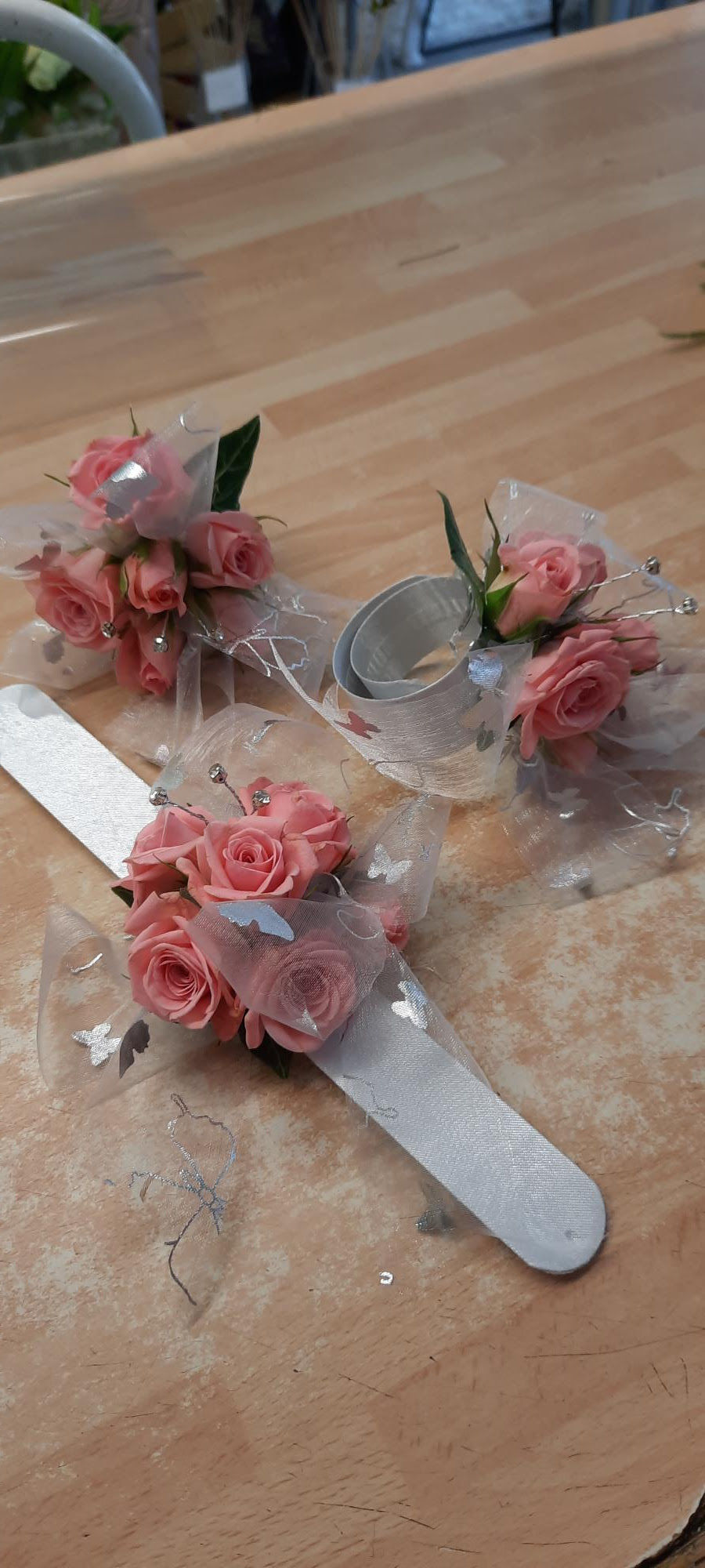 Thumbnail: wedding/Ball wrist corsage