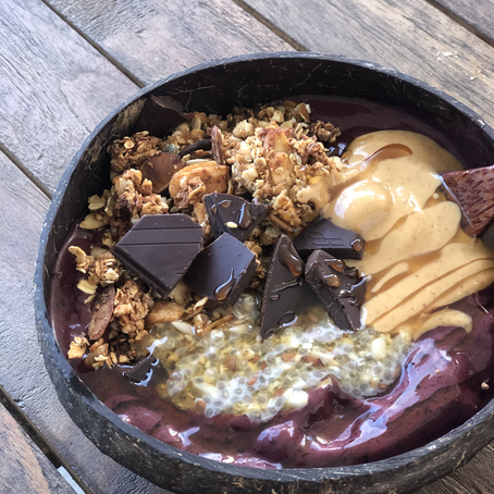 Açaí Bowl au Cacao - mon petit déjeuner gourmand