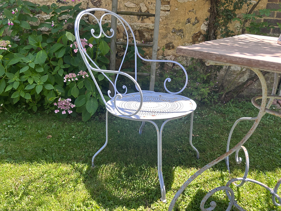 Miniature : Ensemble de jardin en fer forgé – Table & fauteuil
