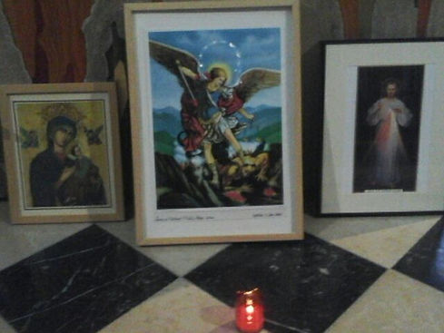 Saint Michel miracle de l'apparition de la deuxième auréole aux 9 points lumineux. St Leu juillet 2022