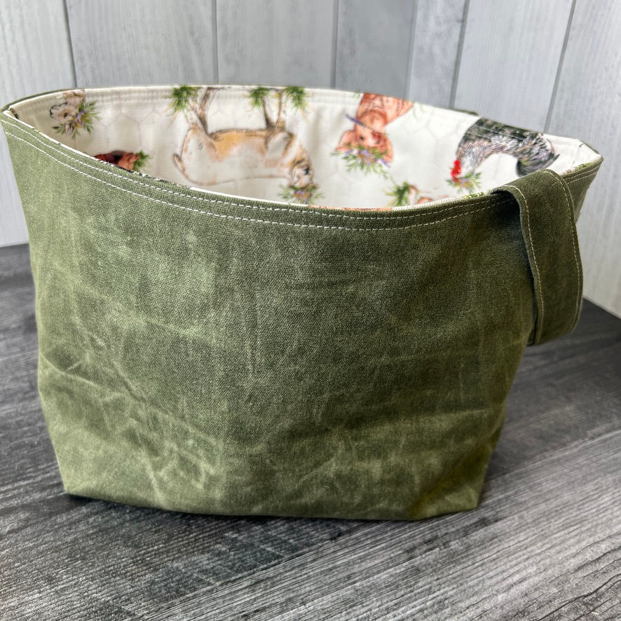 Thumbnail: Farm Animals Drawstring Bucket