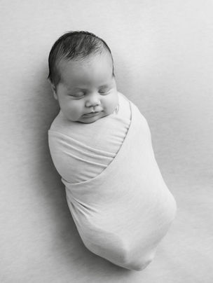 FORT WAYNE NEWBORN & FAMILY PHOTOGRAPHER | Newborn Session