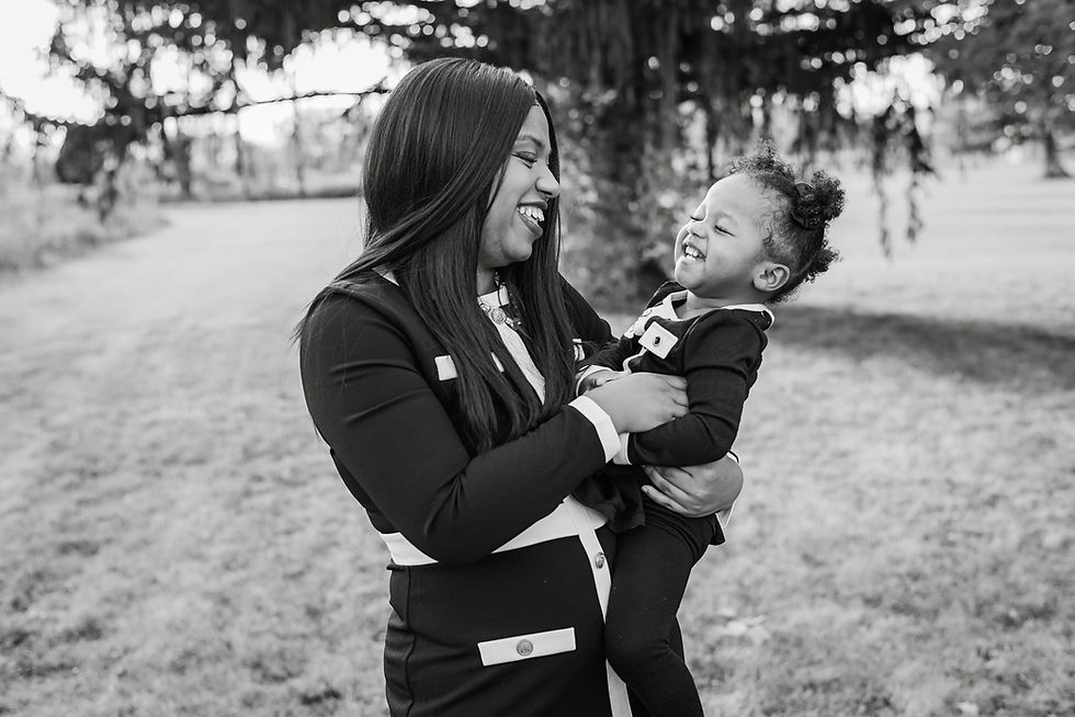 FORT WAYNE FAMILY & NEWBORN PHOTOGRAPHER | Barton Family Session