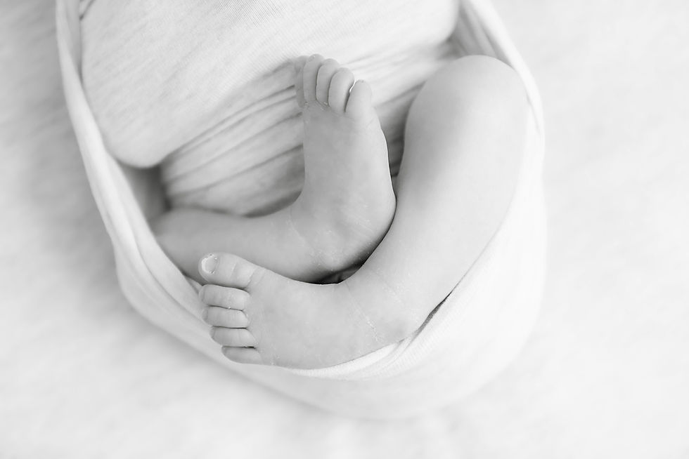 How a Fort Wayne Homebirth with a Midwife Can Transform Your Birth Experience | FORT WAYNE NEWBORN & FAMILY PHOTOGRAPHER