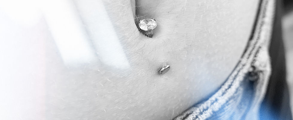 # kolczyk do pępka bez anatomii
# pępek bez anatomii
# co jeśli mój pępek nie ma anatomii
# odwrotne przekłucie pępka
# piercing pępka do góry nogami
