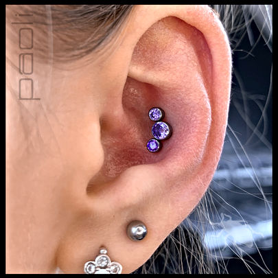 tragus, vertical tragus, f-skin, freaky skin, kartuzy, tatuaż, piercing, top 100 of poland, florida, piercing bible, sanepid, stowarzyszenie polskich piercerów, professional piercers poland, kolczyk, przekłucie, ucho, biżuteria, conch, lobe, industrial, helix, rook, septum, nostril, smiley, conch, piercing, przekłuwanie, kolczyki, tytan, tatuaż, studio, Kartuzy
