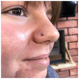 tragus, vertical tragus, f-skin, freaky skin, kartuzy, tatuaż, piercing, top 100 of poland, florida, piercing bible, sanepid, stowarzyszenie polskich piercerów, professional piercers poland, kolczyk, przekłucie, ucho, biżuteria, conch, lobe, industrial, helix, rook, septum, nostril, smiley, paoli, piercing, przekłuwanie, kolczyki, tytan, tatuaż, studio, Kartuzy, nostril, nos