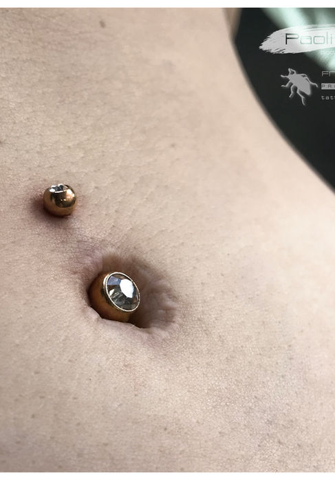 przekłucie pępka, navel piercing, standard navel, belly button, belly button piercing, kolczyk w pępku, piercing pępka, czy mam anatomię na kolczyk w pępku