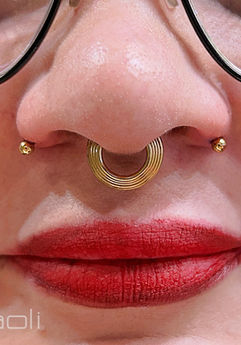 paoli piercing, autorskie przekłucie nosa, nietypowe przekłucie nosa, piercing nosa, nostril piercing, Kartuzy, Gdańsk, oryginalne przekłucie, oryginalny piercing, piercing Gdańsk, piercing Trójmiasto