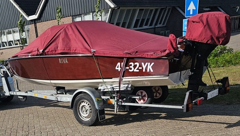 Thumbnail: Klassieke houten toer/ speedboot