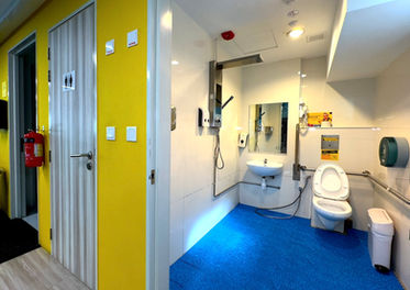 Toilets & Showers – Levels 2 to 5