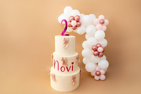 Verjaardagstaart fotoshoot ByFab Fotografie Landgraaf.jpg