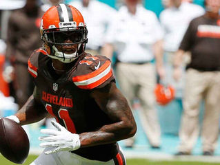 Pryor plays QB, WR and safety in Browns' loss