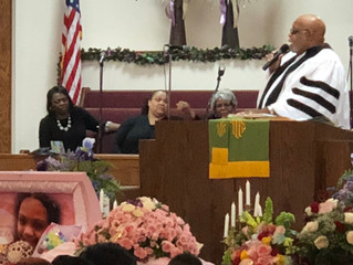 SANIYAH NICHOLSON UNITES A COMMUNITY