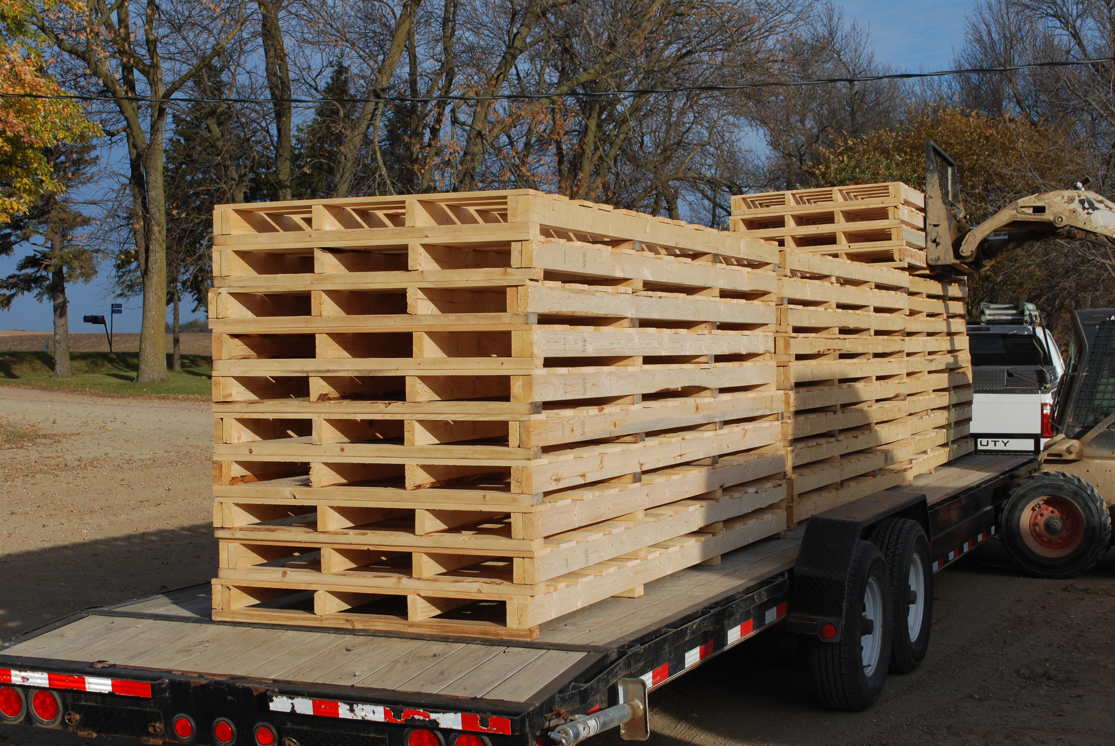 Centre Pallet & Lumber Inc. Pallets in Minnesota