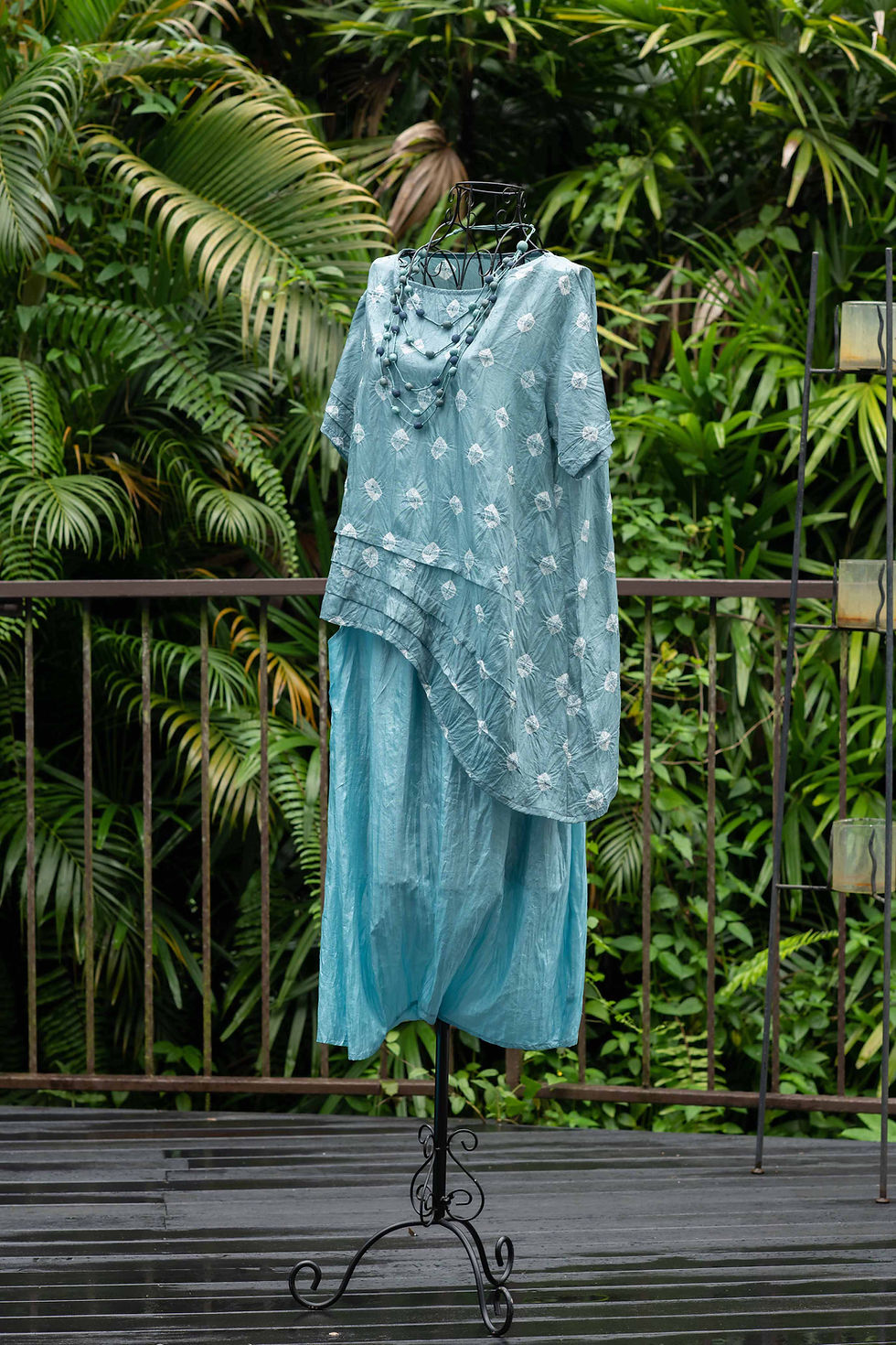 Thumbnail: Asymmetric Triangle Top