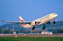 1200px-266ao_-_SriLankan_Airlines_Airbus_A330-243;_4R-ALB_ZRH;07.11.2003_(5398191044).webp