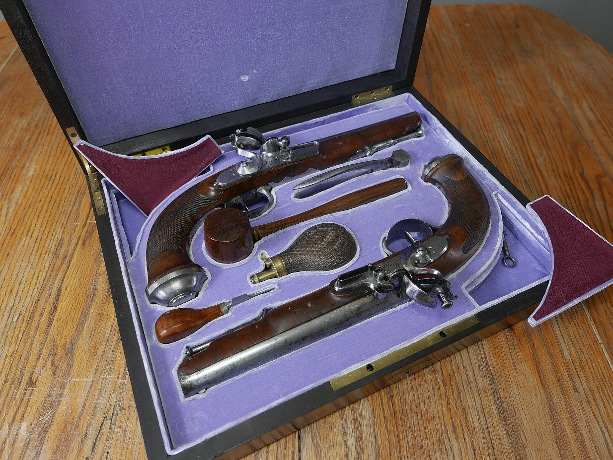 Coffret de duel pour paire de pistolets Boutet