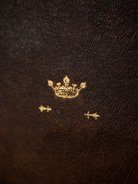 coffret artisanal souvenir de famille, cadeau de naissance, objet précieux cadeau, artisanat d'art, cadeau haut de gamme, charlotte vial olejnik, boite à souvenir