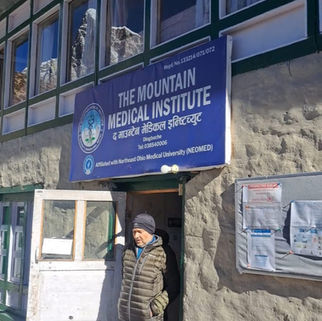 Reisblog: Dag 9 drie hoge passen Everest Base Camp trek, opknapdag Dingboche