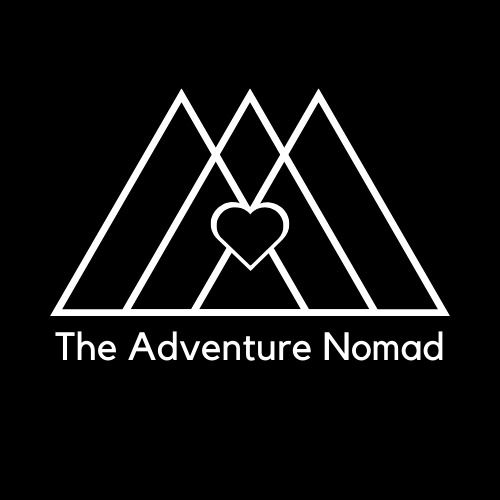Logo the adventure nomad
