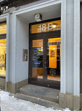 Jyväskylän saapumisohje, rapun ovi.