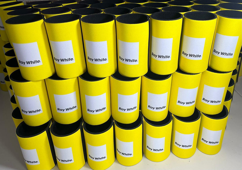 Custom-koozies -with-base (80)