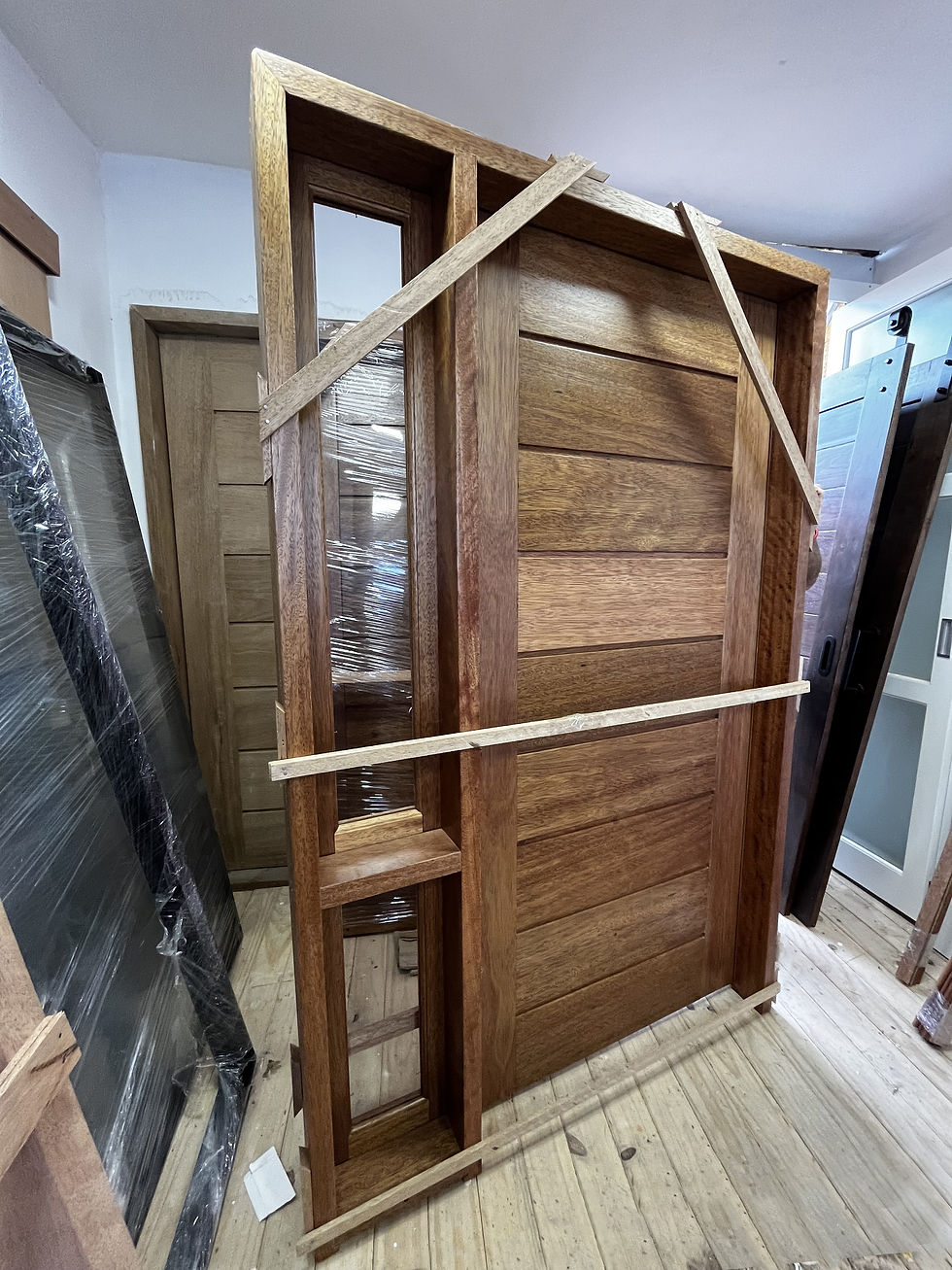 Miniatura: Puerta Exterior 100% Maciza 2 Pulgadas Con Acople Y Ventana - ARTESANAL