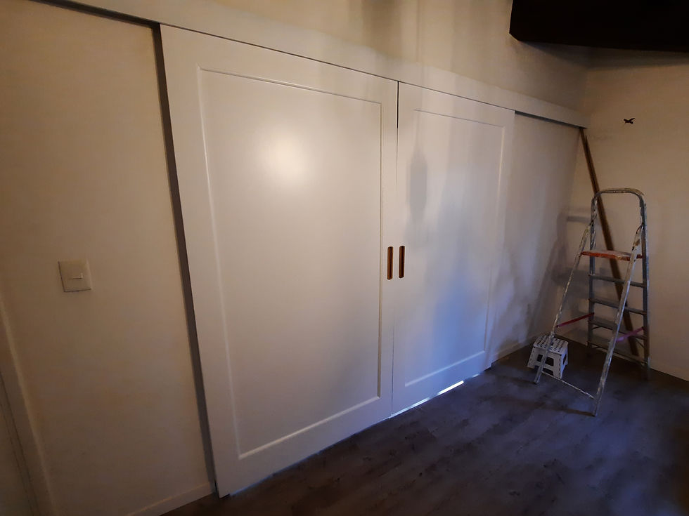 Miniatura: Puerta corrediza - ARTESANAL LAQUEADA