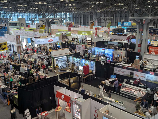 Food: Global Plate, Personalized Power: How World Flavors and Wellness Customization are Redefining Food in 2025